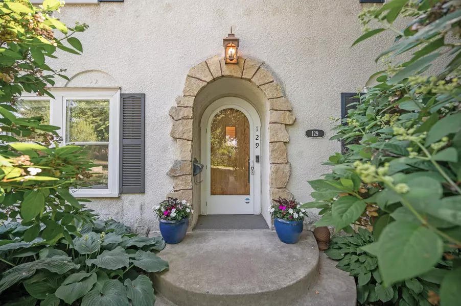 129 W 50th ST, Minneapolis, MN 55419