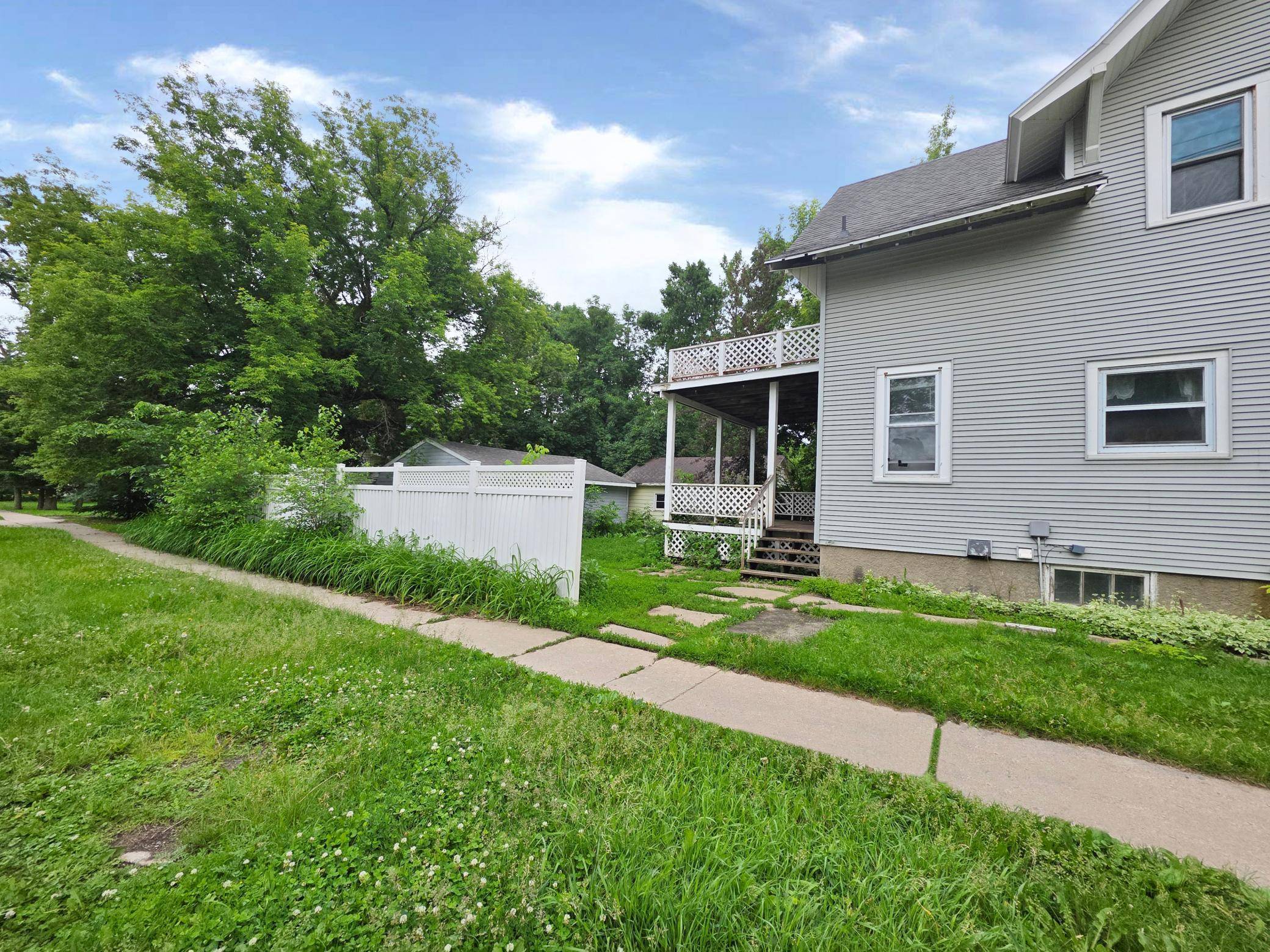 Willmar, MN 56201,401 Ann ST