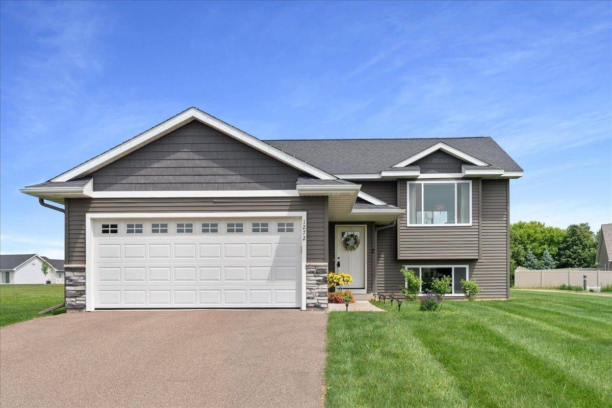 1272 Pheasant RUN, New Richmond, WI 54017