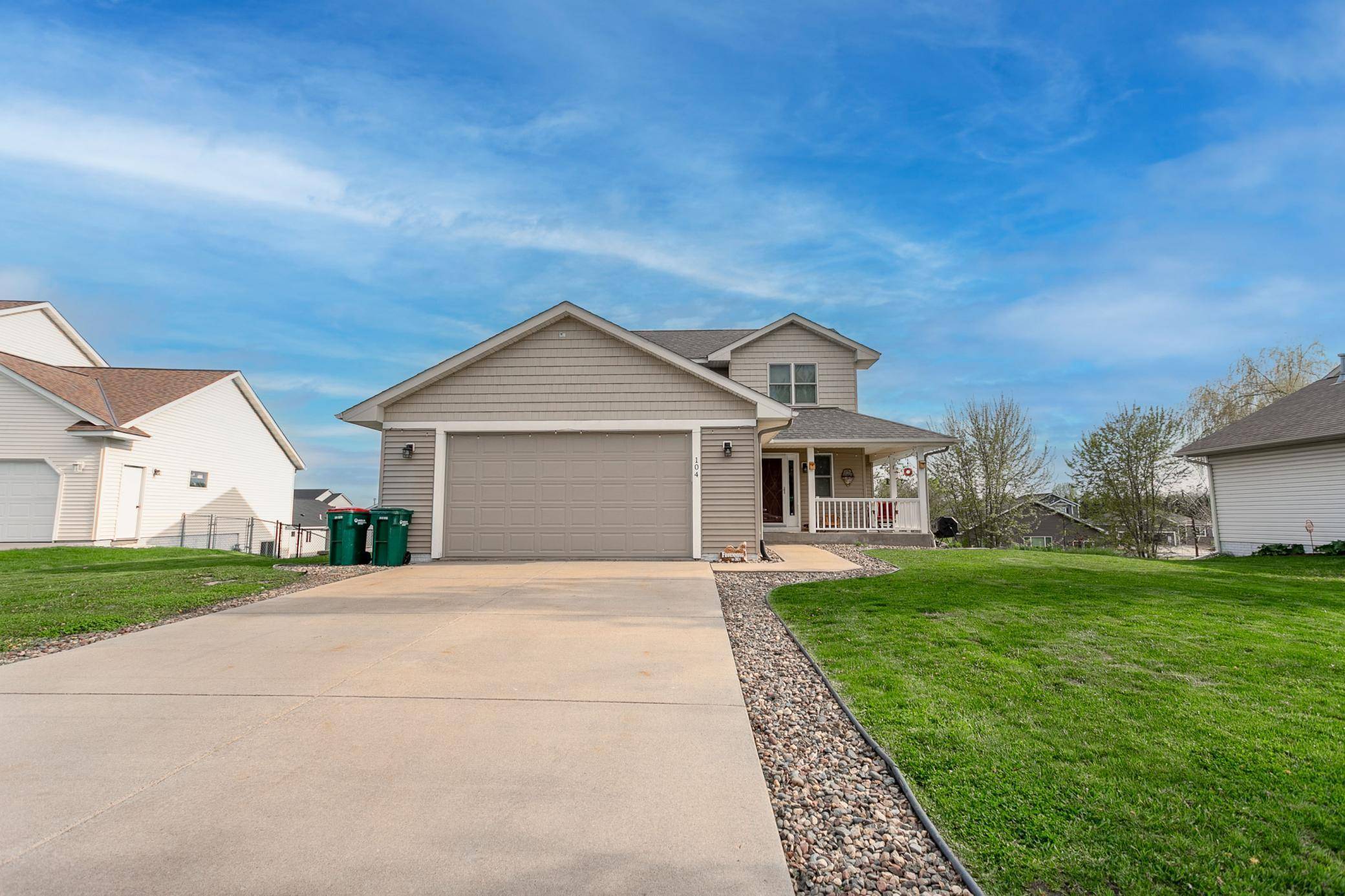 River Falls, WI 54022,104 Sylla ST