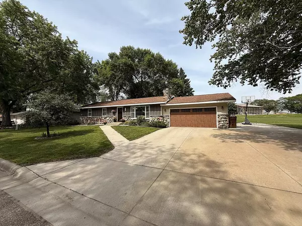 Montevideo, MN 56265,112 Orchard CIR