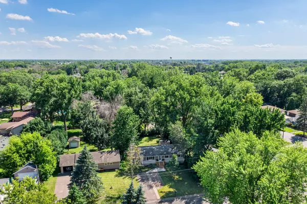 Forest Lake, MN 55025,832 10th AVE SE