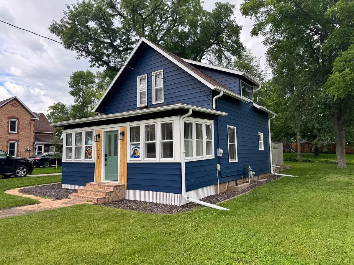 Battle Lake, MN 56515,304 W Bowman ST
