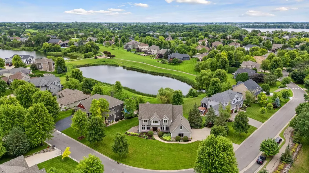 8255 Kelzer Pond DR, Victoria, MN 55386