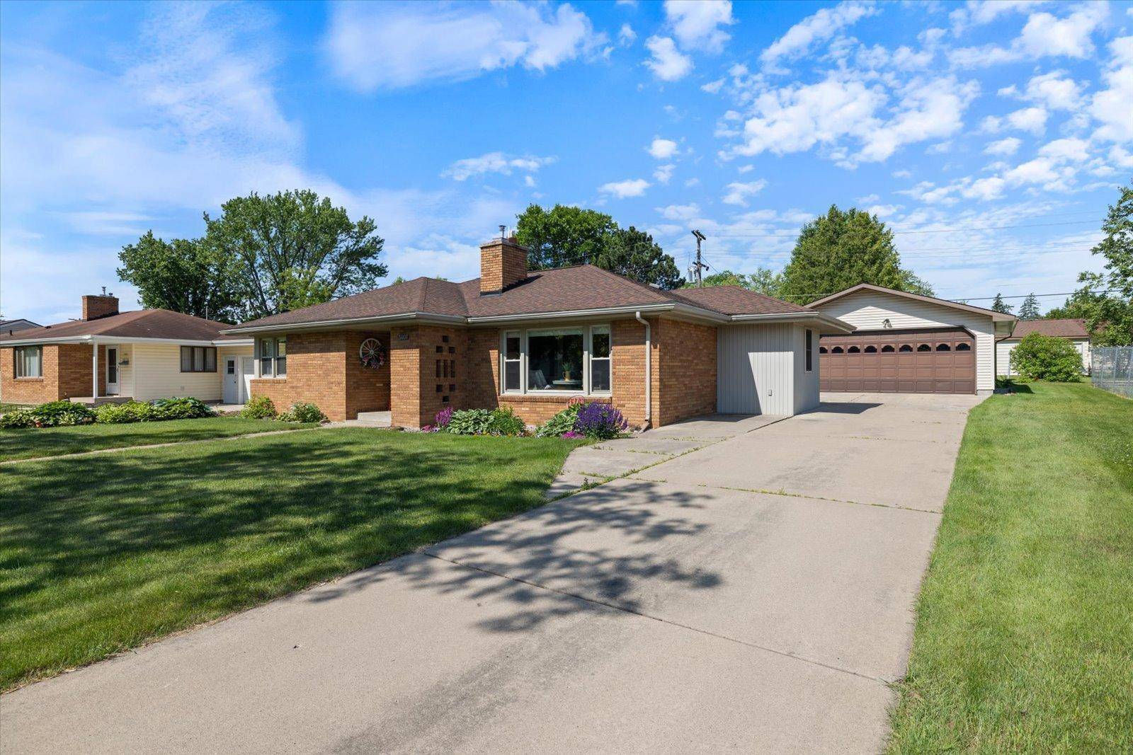 3407 2nd AVE E, Hibbing, MN 55746