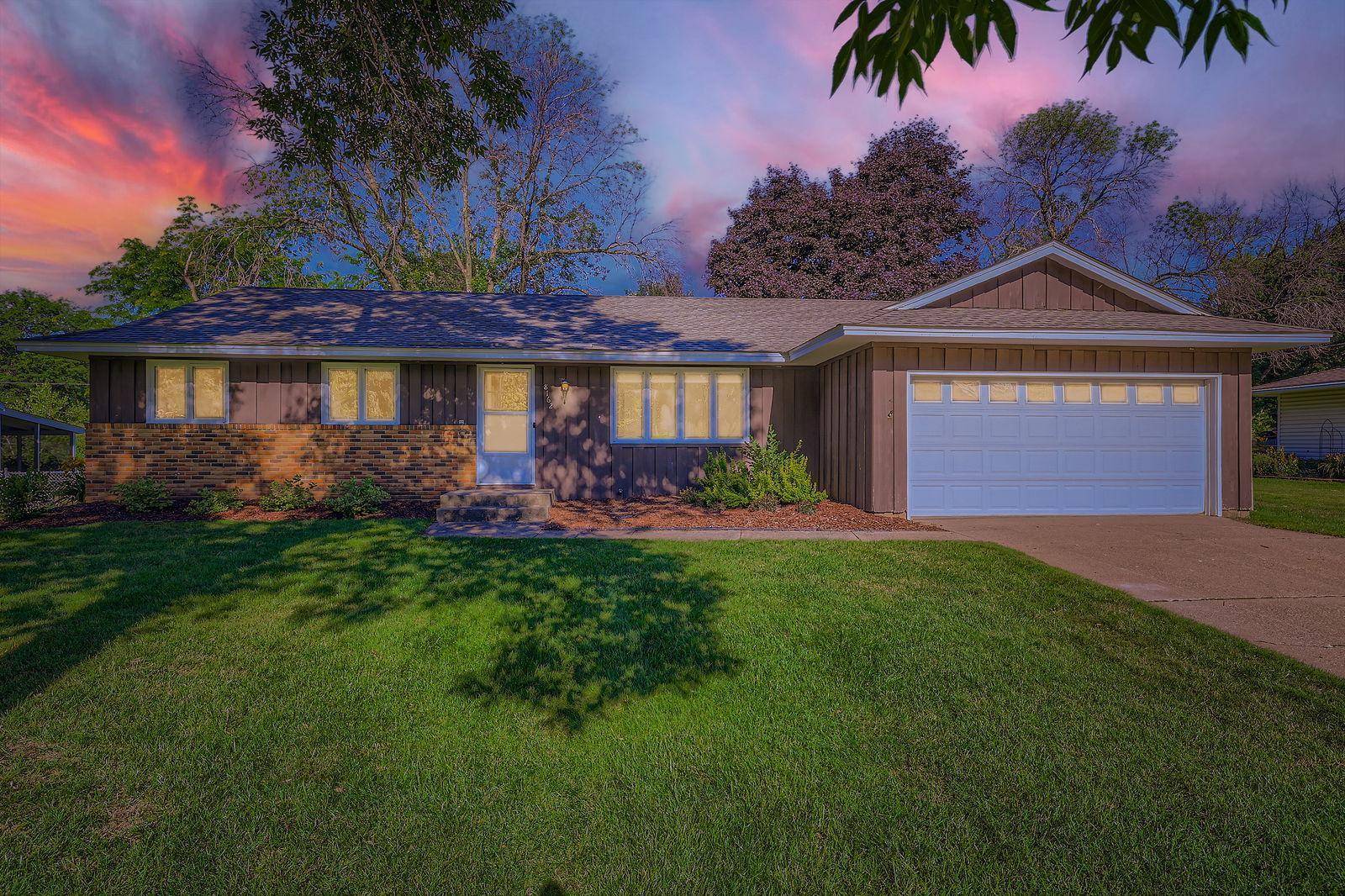 8162 Ideal AVE S, Cottage Grove, MN 55016