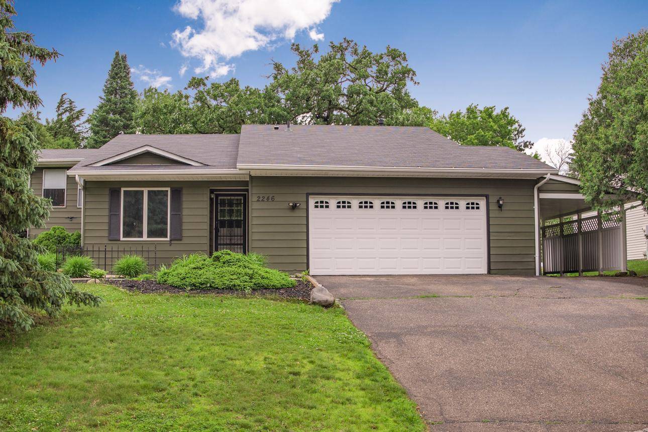 2246 Vivian LN, Saint Paul, MN 55119