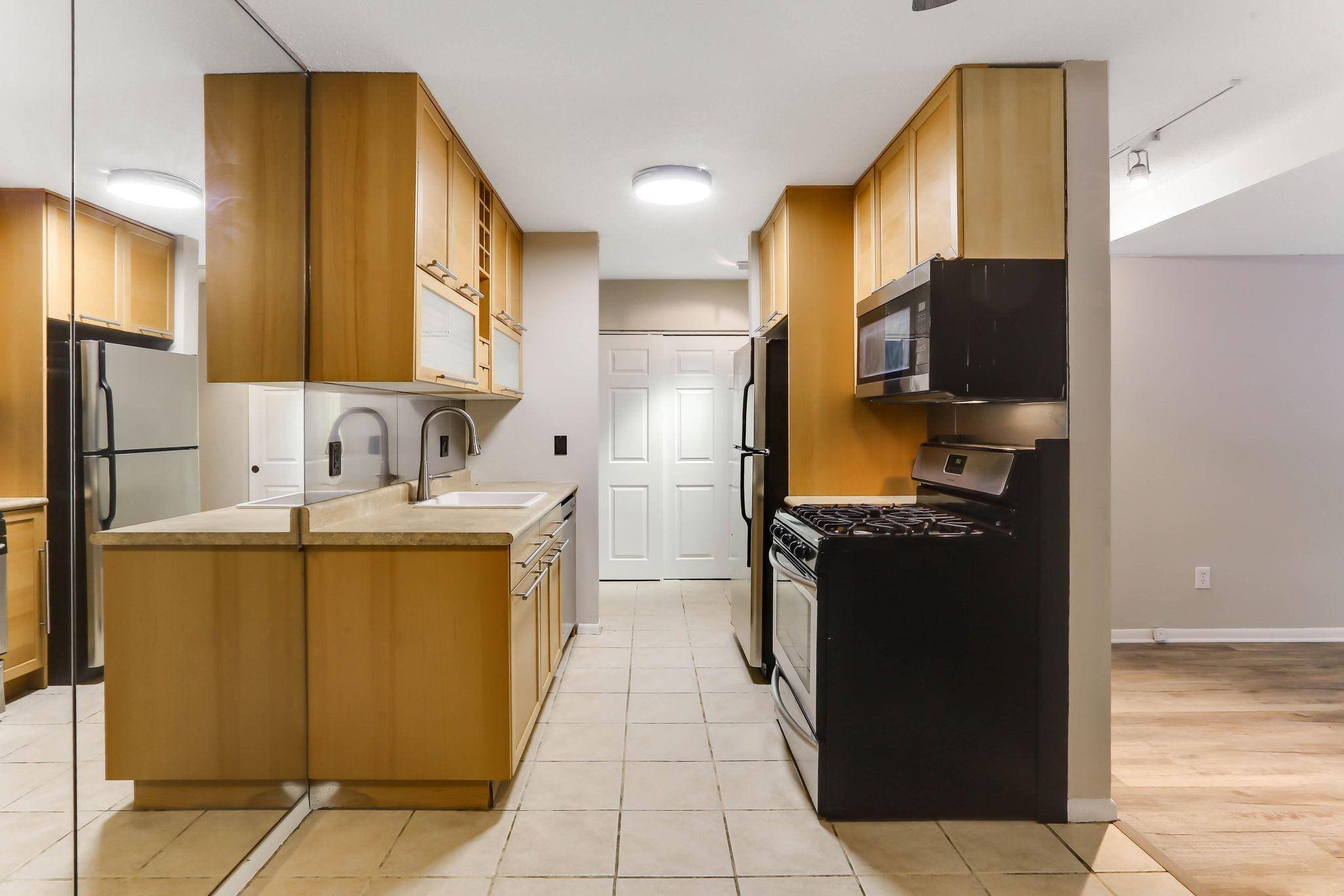 Brooklyn Center, MN 55429,4201 Lakeside AVE N #106