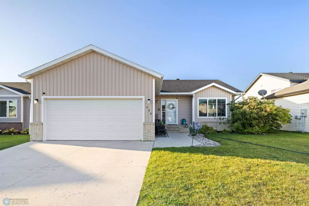 West Fargo, ND 58078,959 29 AVE W