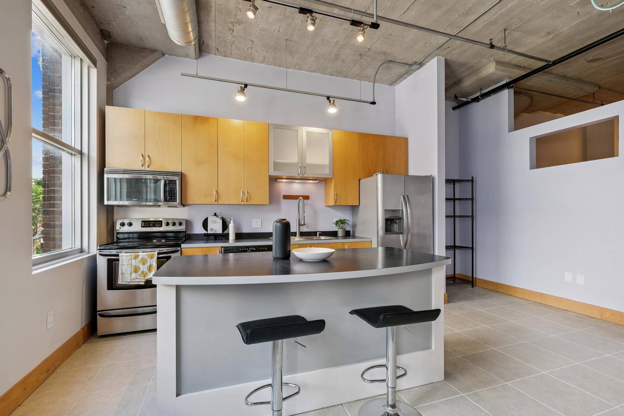 Minneapolis, MN 55401,918 3rd ST N #210