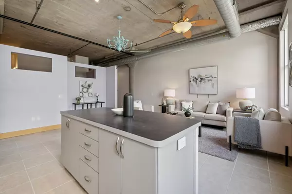 Minneapolis, MN 55401,918 3rd ST N #210