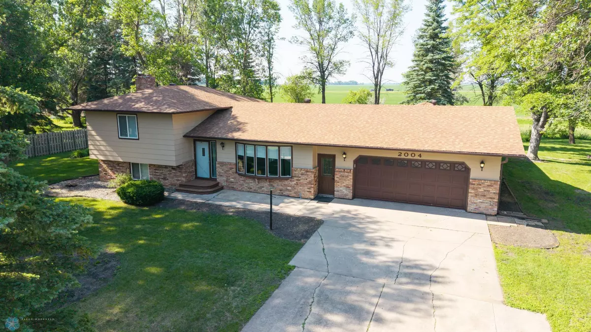 Moorhead, MN 56560,2004 56th AVE N