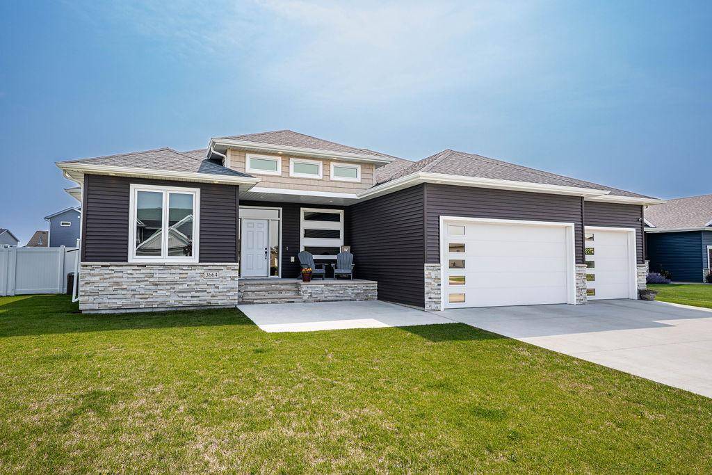 Fargo, ND 58104,3664 Valley View DR S