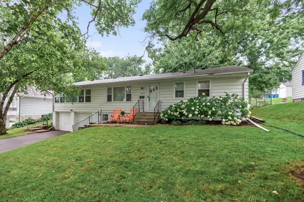 Robbinsdale, MN 55422,3420 Parkview BLVD