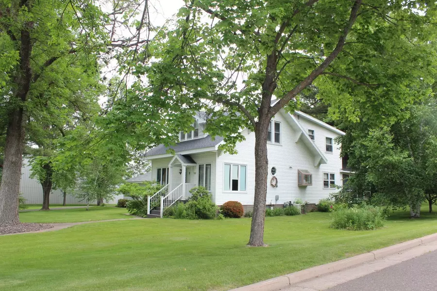 514 S Robert ST, Grantsburg, WI 54840