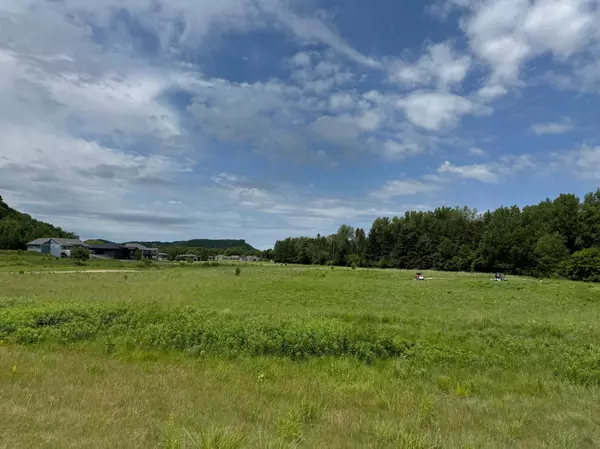 Lake City, MN 55041,2240 Clubhouse DR