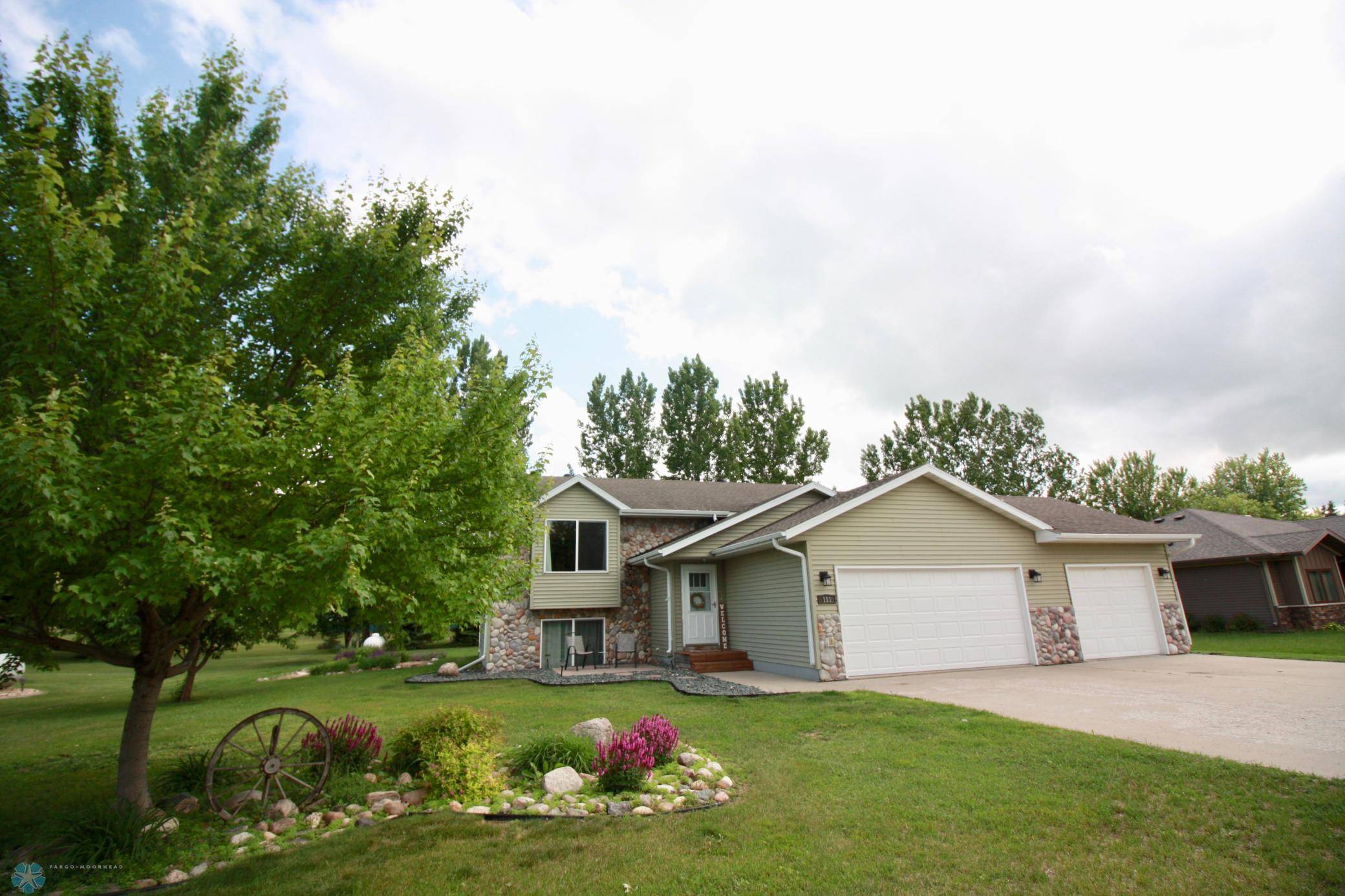 Hankinson, ND 58041,111 Dakota DR