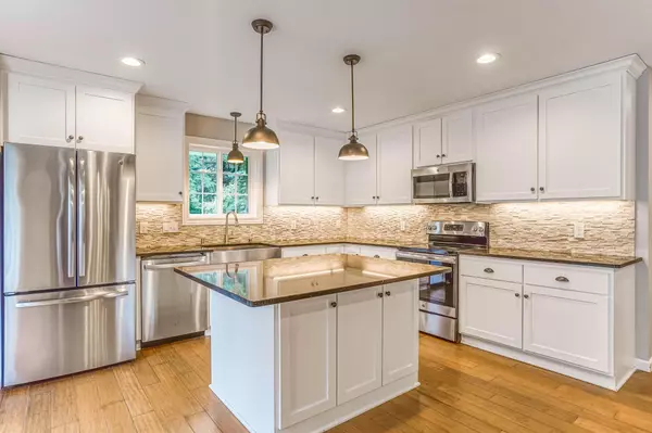 Woodbury, MN 55125,6108 Birchwood RD