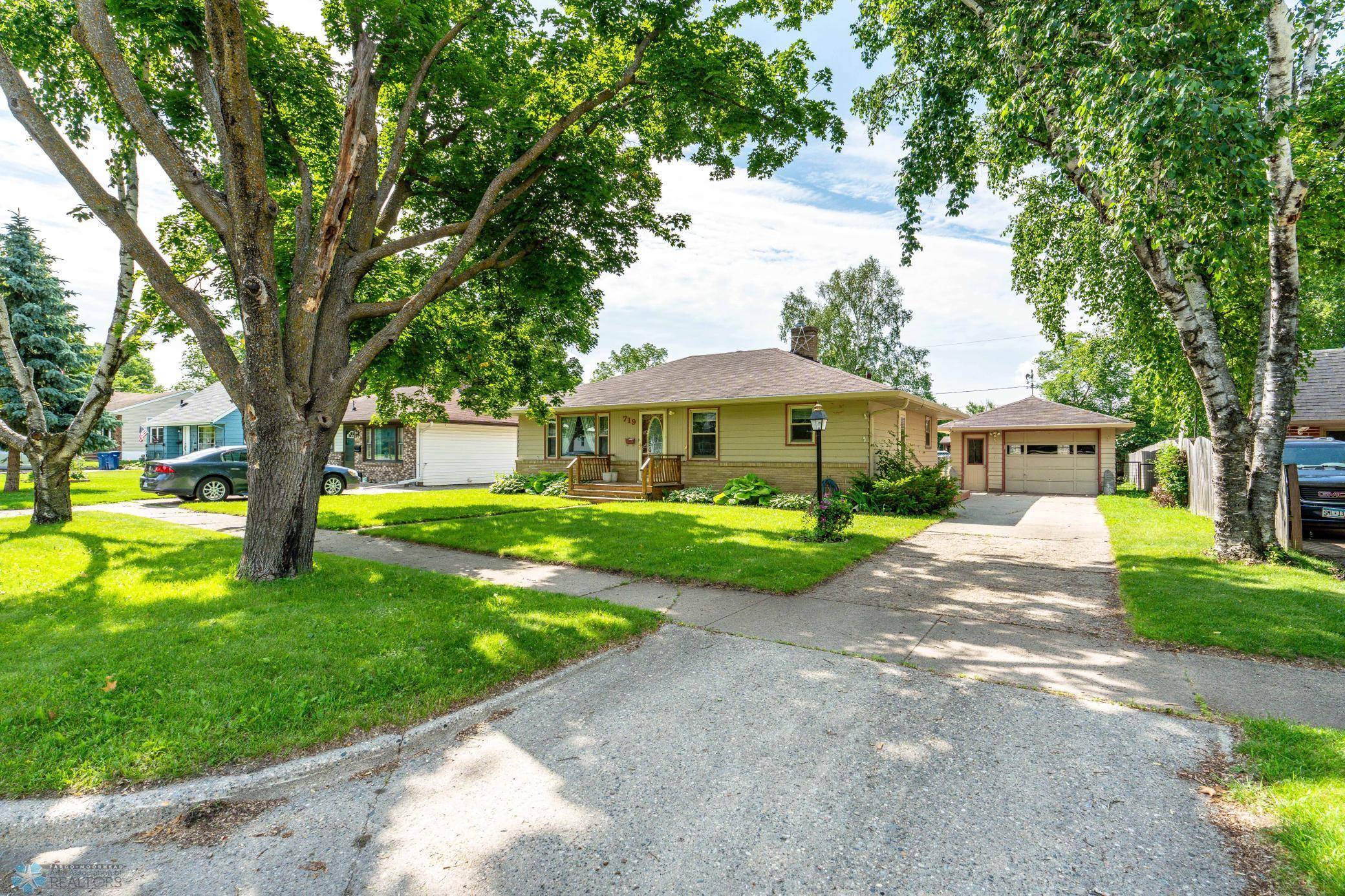 719 W 7th AVE, Fergus Falls, MN 56537