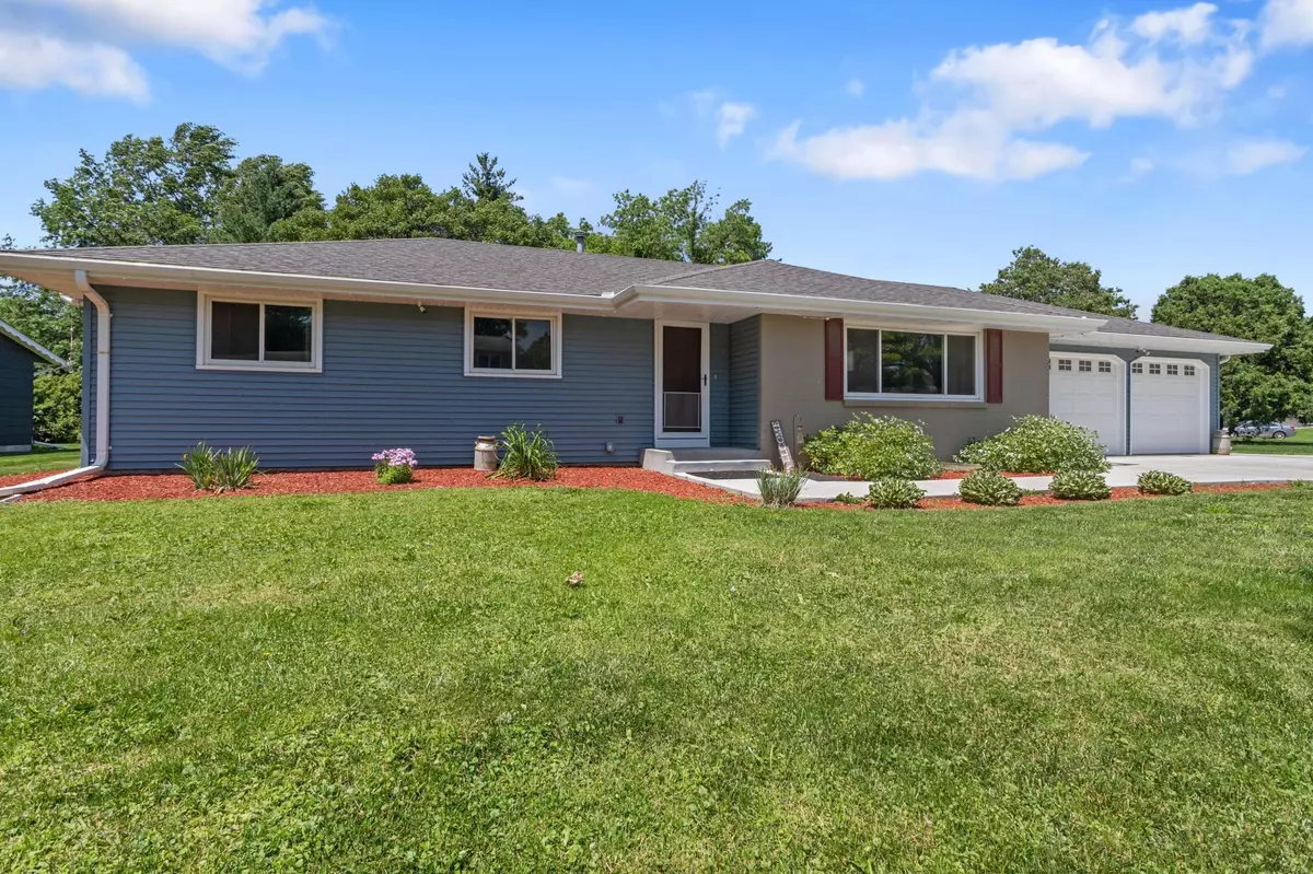 Le Sueur, MN 56058,150 Outer DR