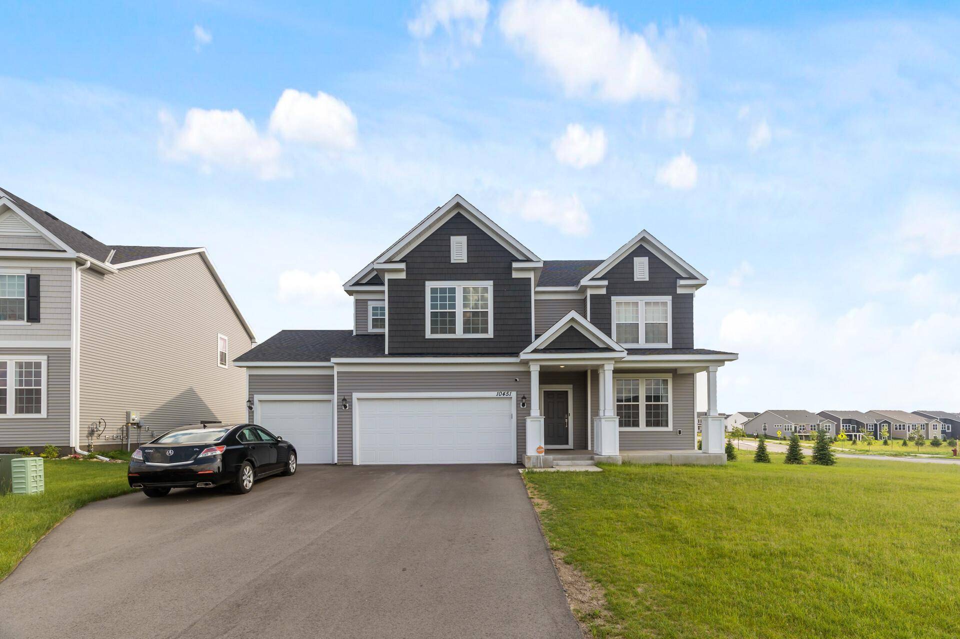 10451 McGregor BLVD, Woodbury, MN 55129