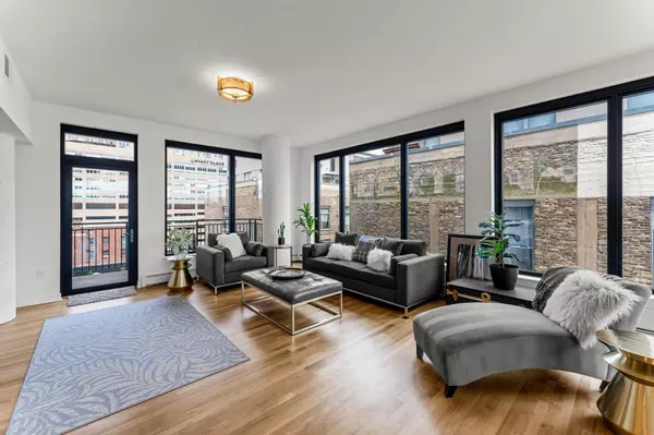 Minneapolis, MN 55415,740 Portland AVE #801