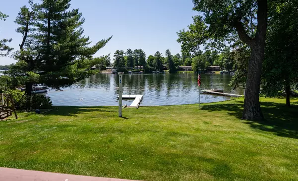 Crosslake, MN 56442,37247 Twin Bay DR