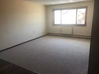 Worthington, MN 56187,1213 6th AVE