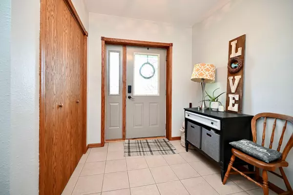 Lewiston, MN 55952,17 Williams ST