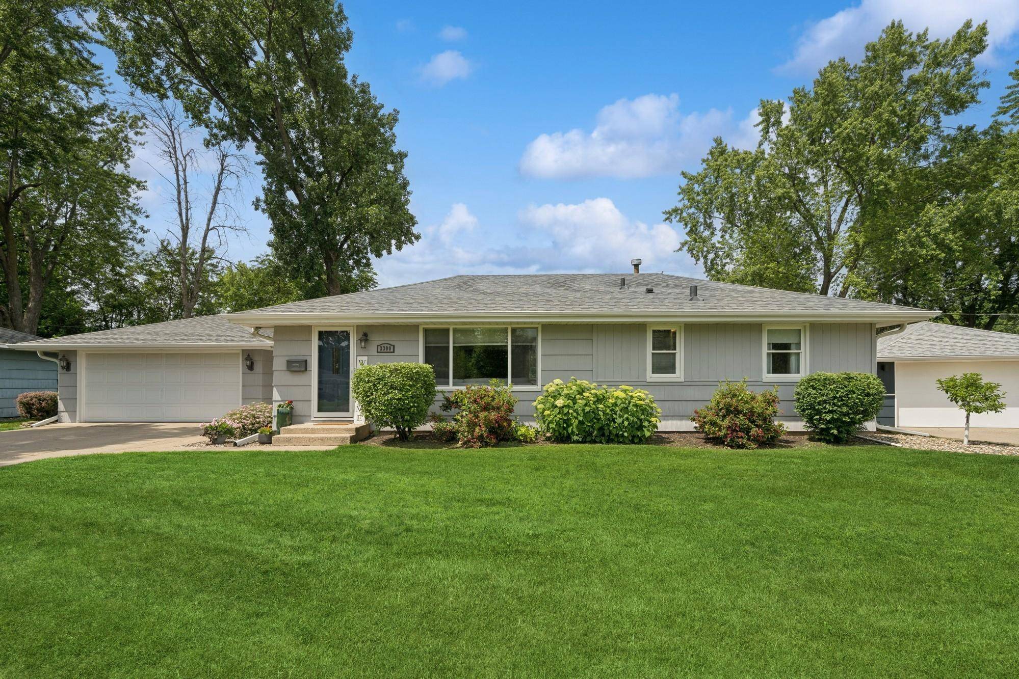 3300 W 88th ST, Bloomington, MN 55431