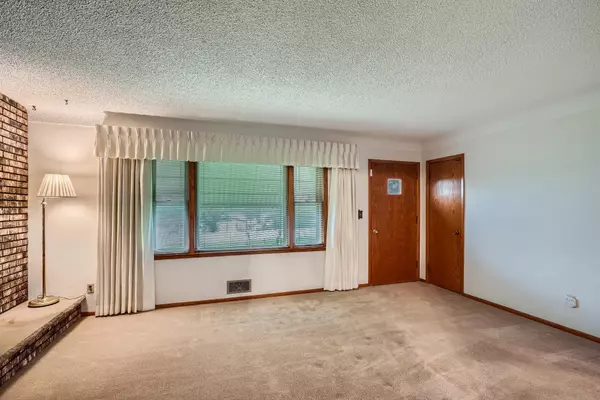 Oakdale, MN 55128,2415 Geneva AVE N