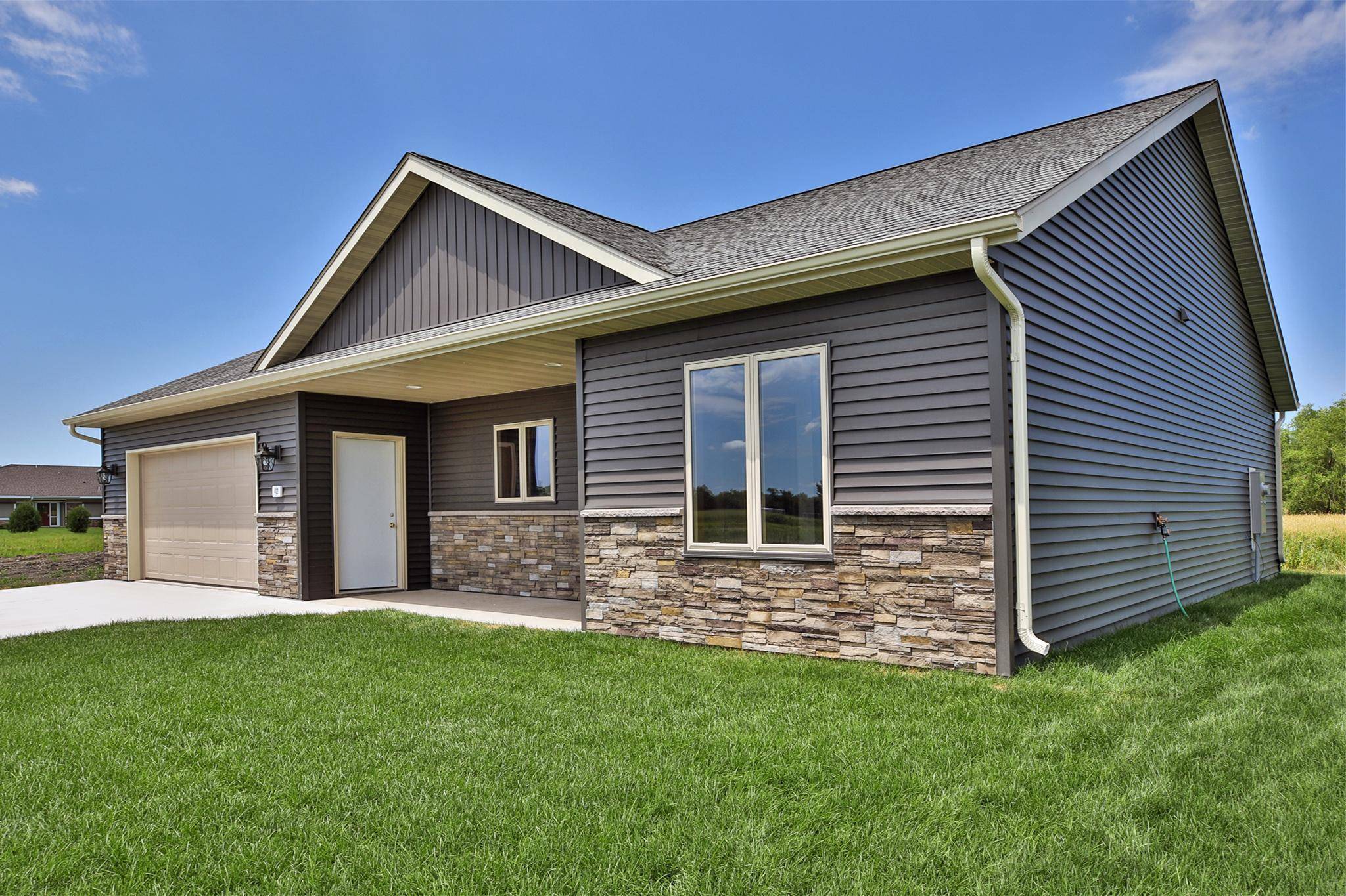 Waseca, MN 56093,412 22nd AVE NW