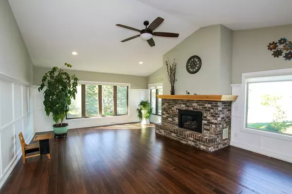 Hutchinson, MN 55350,660 Lakewood DR SW