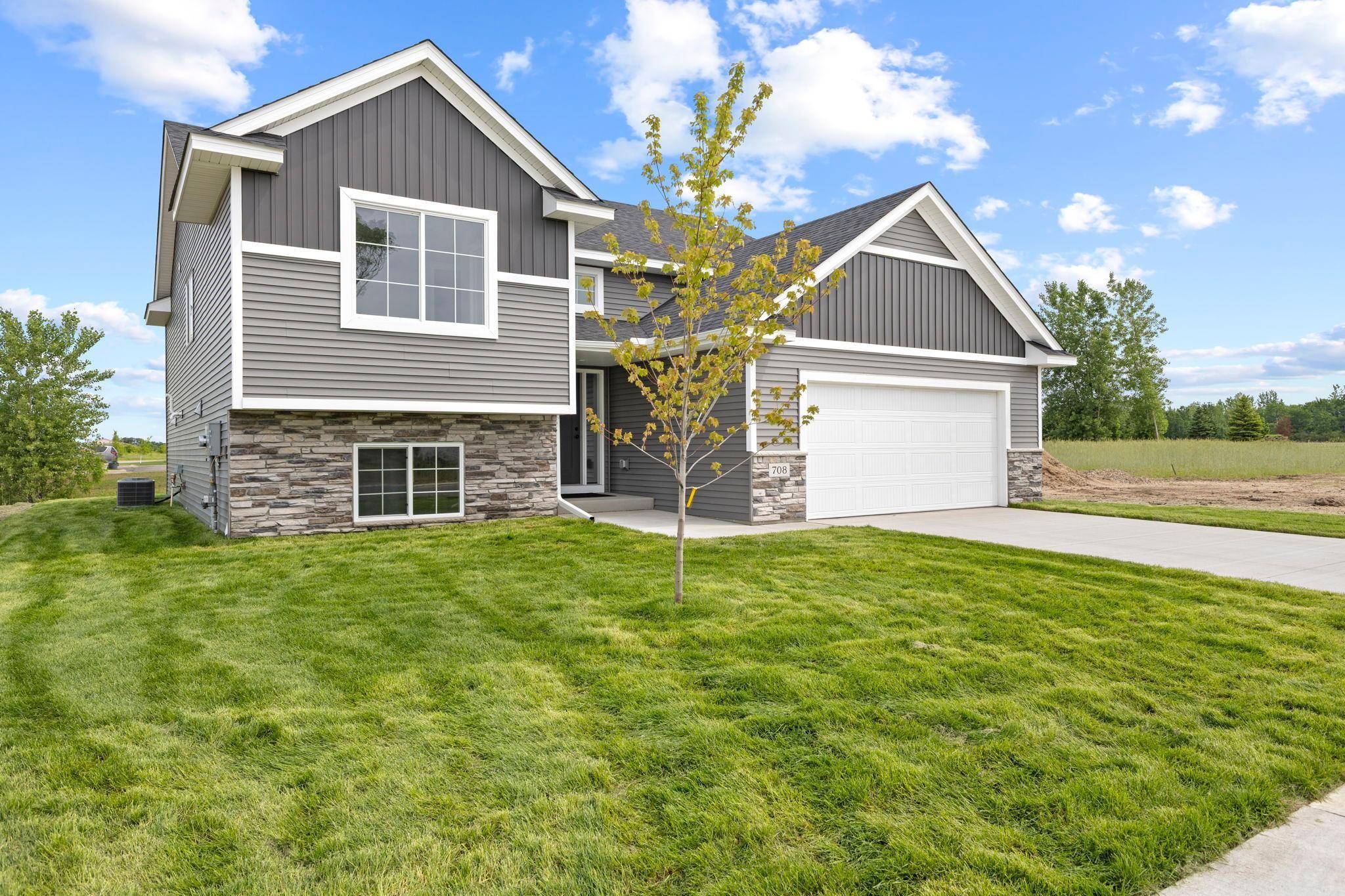 Isanti, MN 55040,708 Margaret LN NE
