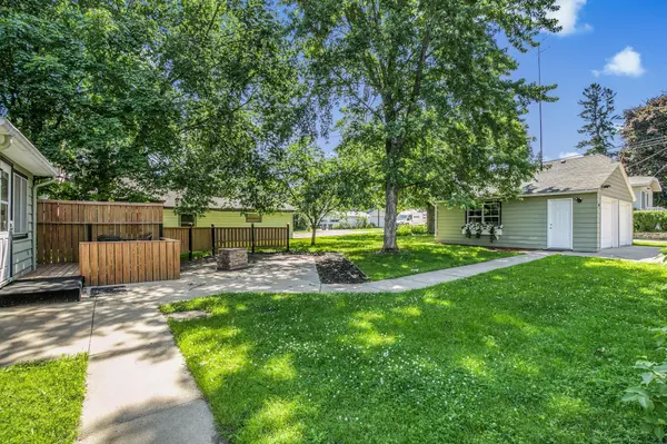 Waite Park, MN 56387,922 3rd ST N