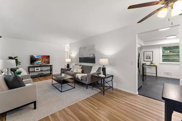 Mounds View, MN 55112,5060 Sunnyside RD