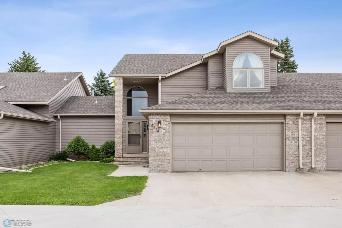 Moorhead, MN 56560,4414 S River Haven RD
