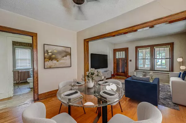 West Saint Paul, MN 55118,967 Cherokee AVE