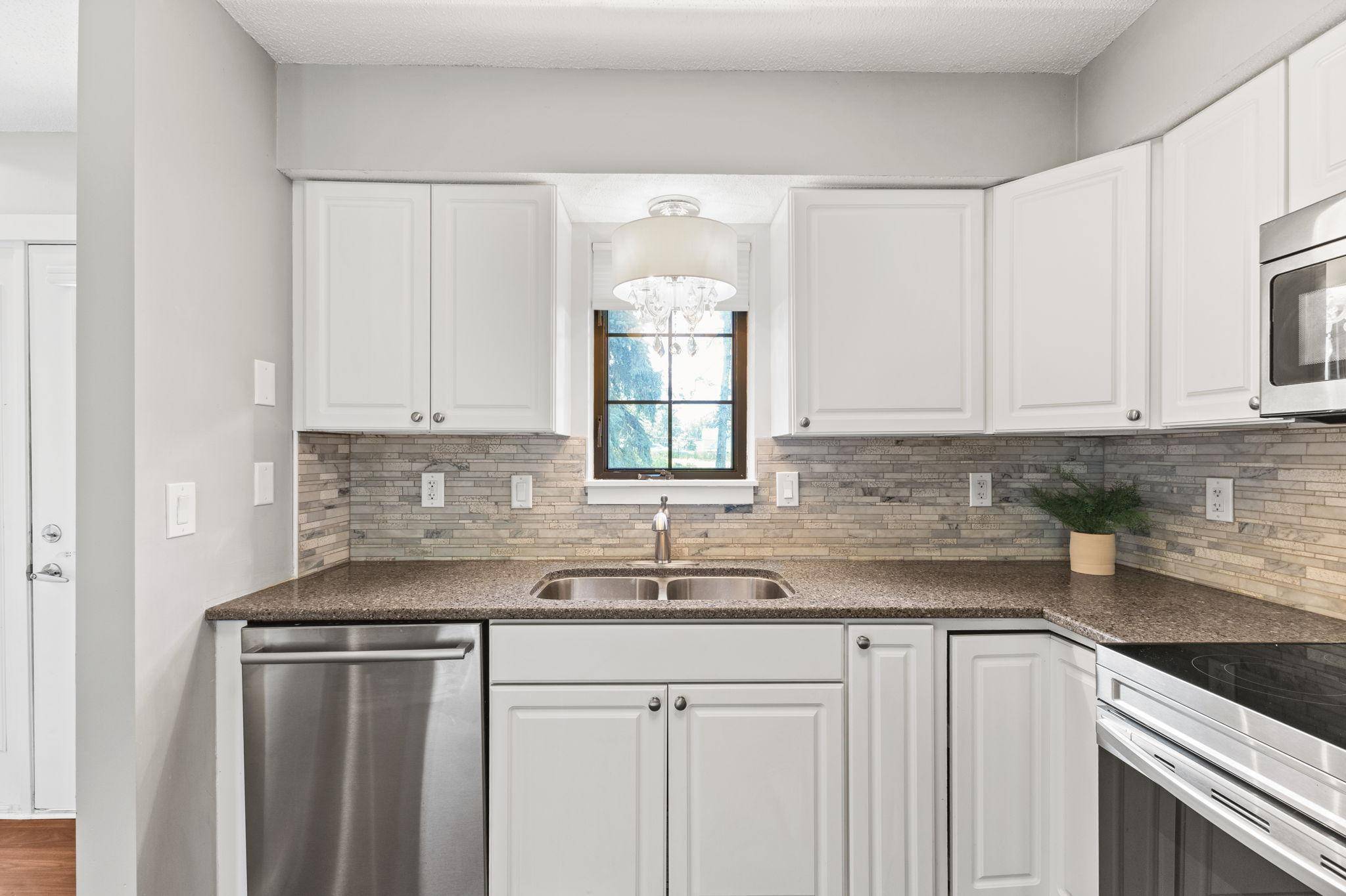 Fridley, MN 55432,1237 Hillwind RD NE
