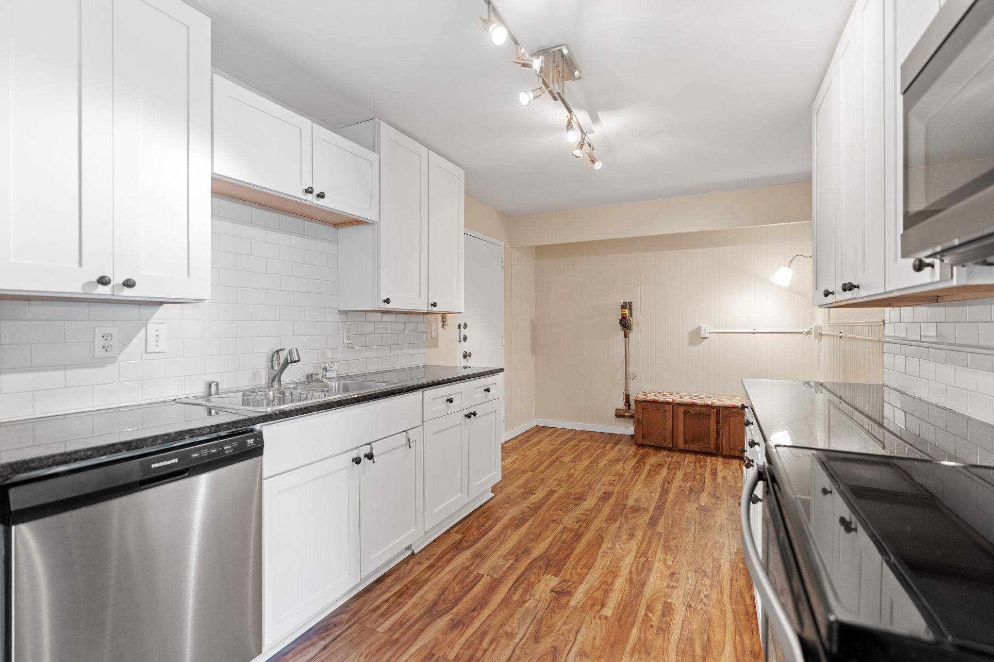 Edina, MN 55435,6450 York AVE S #308