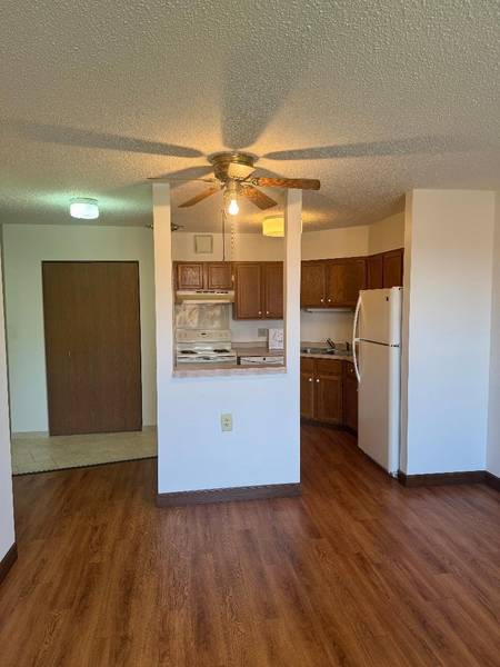 7600 Golden Valley RD #315, Golden Valley, MN 55427
