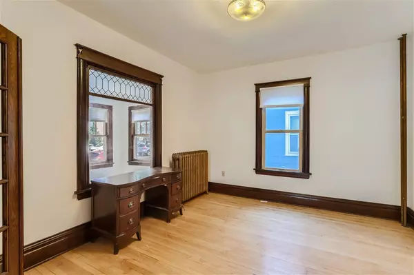 Saint Paul, MN 55104,1538 Selby AVE