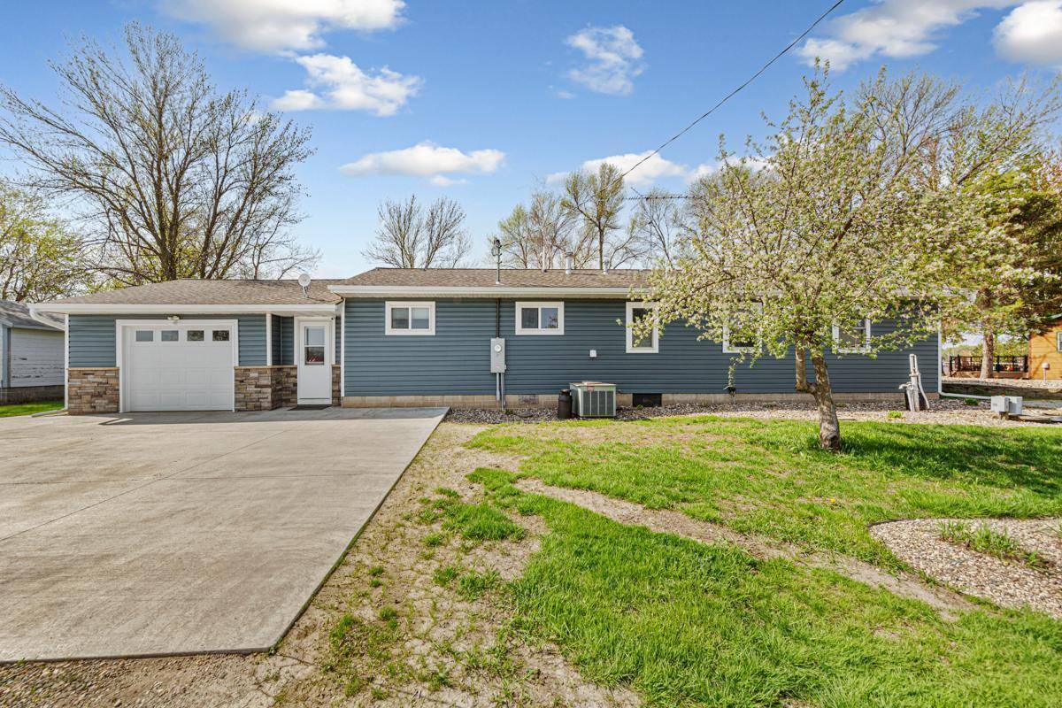 Waterville, MN 56096,17055 Dickenson LN