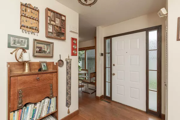 Saint Paul, MN 55105,1163 Edgcumbe RD #1163