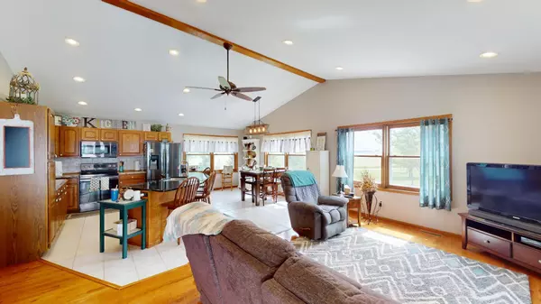 Alden, MN 56009,23371 650th AVE