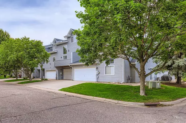 Woodbury, MN 55125,649 Kingfisher LN #Unit i