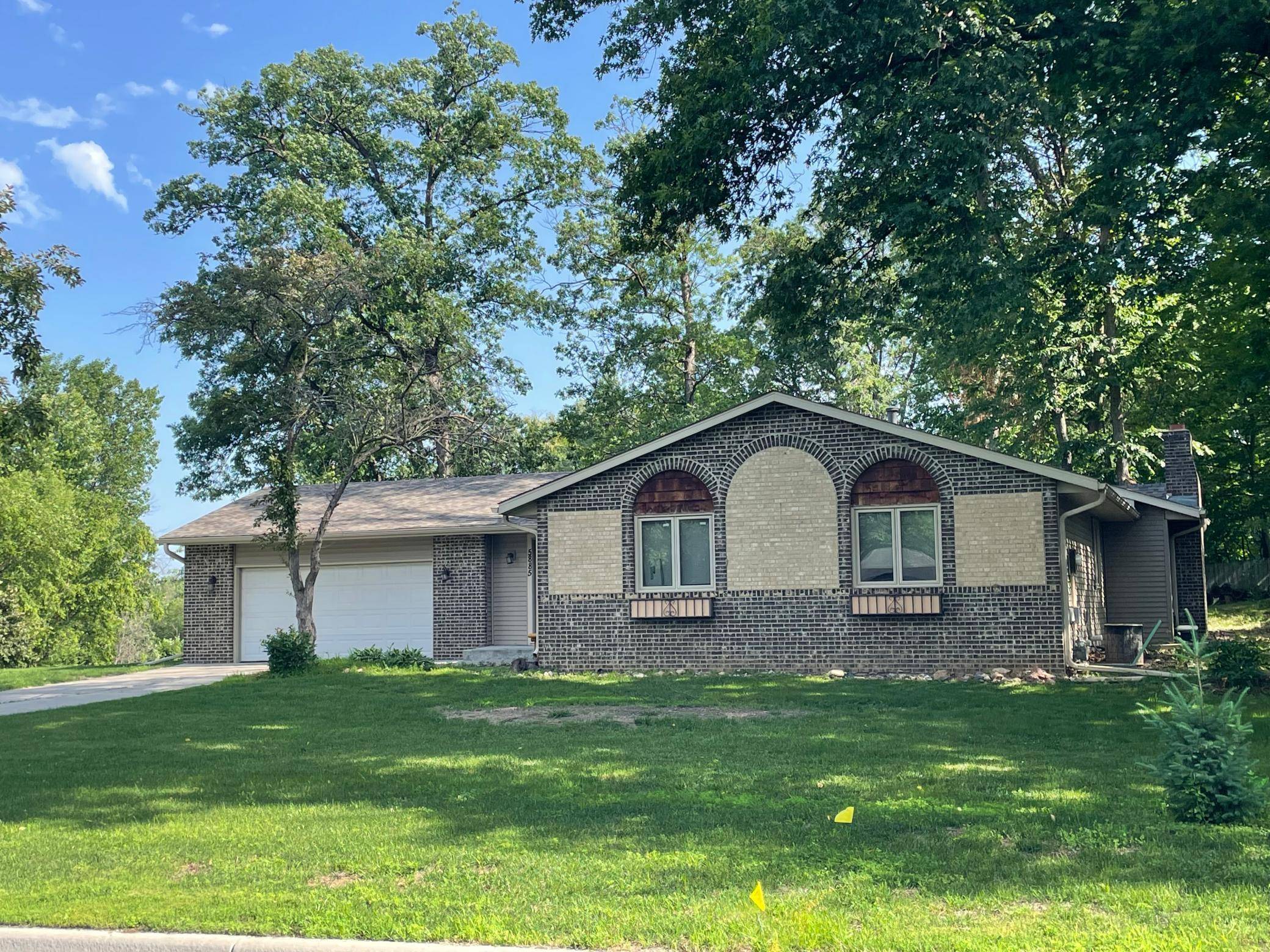 5885 Hidden Oaks CIR SE, Prior Lake, MN 55372