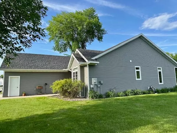 Alexandria, MN 56308,221 Rodeo RD