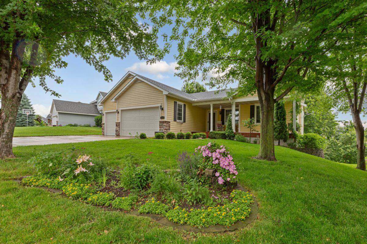1809 Michigan DR, Northfield, MN 55057