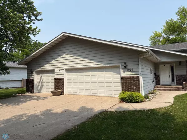 Fargo, ND 58103,1901 25th AVE S